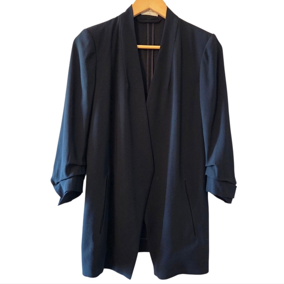 Aritzia Babaton Power Hip Blazer Classic Black Open Front Casual Size US 6. - Picture 6 of 15
